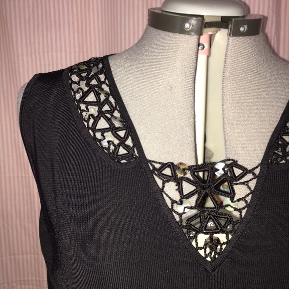 Black Rachel Adams Sleeveless V-Neck Top - Picture 3 of 5